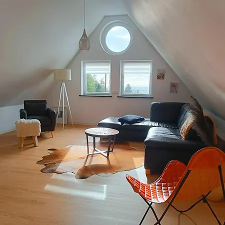 Direkt Am Wald Mit Panoramablick Bis Zur Pfalz 아파트 *